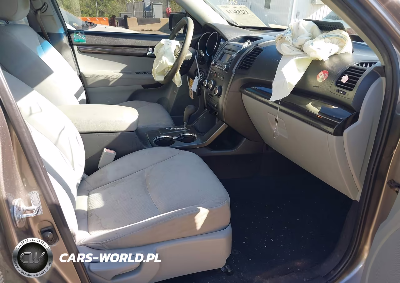 2011 Kia Sorento Lx VIN:5XYKTCA1XBG069719 - 5