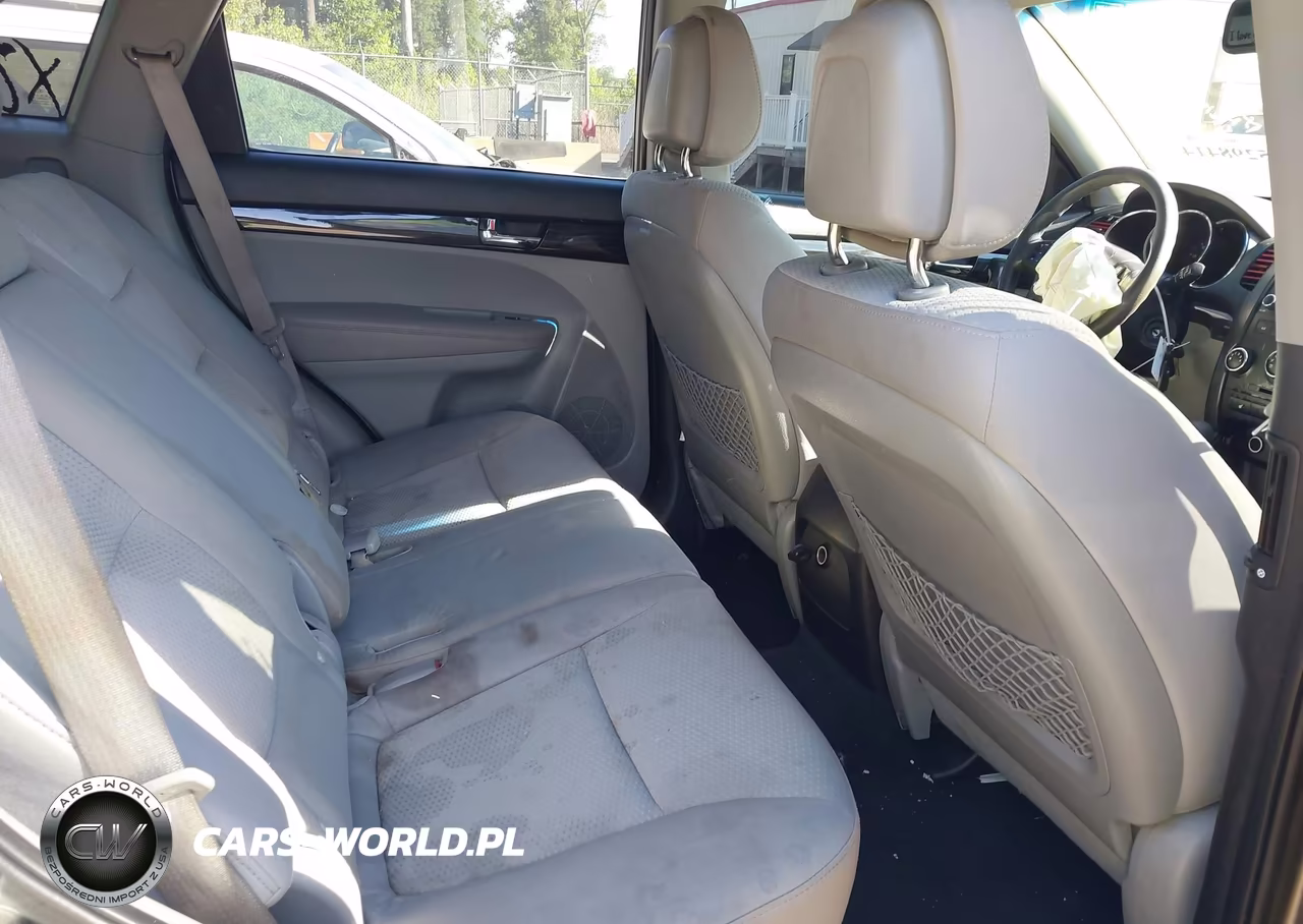 2011 Kia Sorento Lx VIN:5XYKTCA1XBG069719 - 8