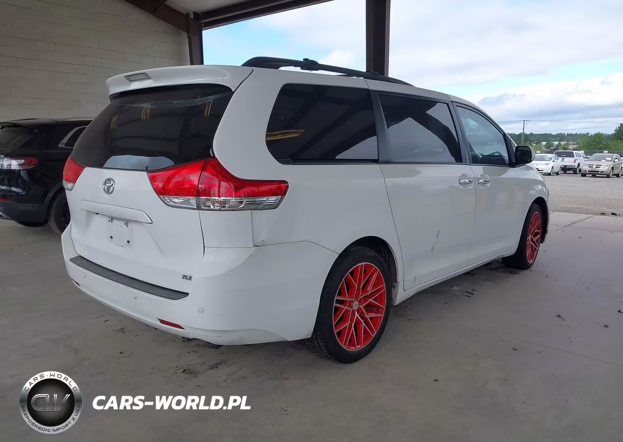 2012 Toyota Sienna Xle V6 8 Passenger VIN:5TDYK3DC1CS199189 - 4