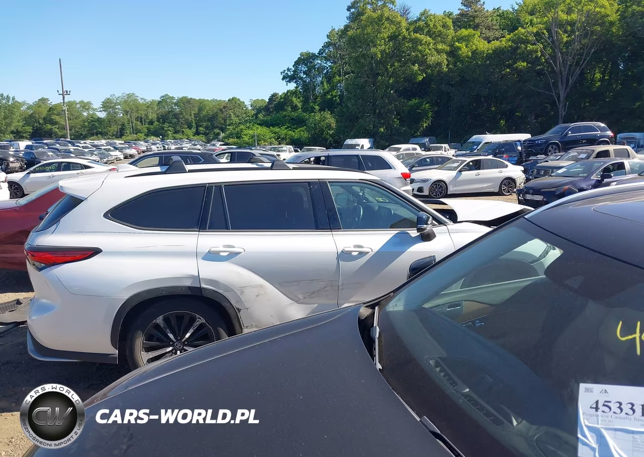 2022 Toyota Highlander Xse VIN:5TDJZRBH6NS251174 - 13