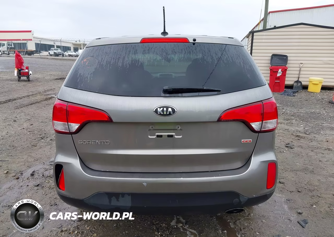 2015 Kia Sorento Lx VIN:5XYKT3A60FG577084 - 16