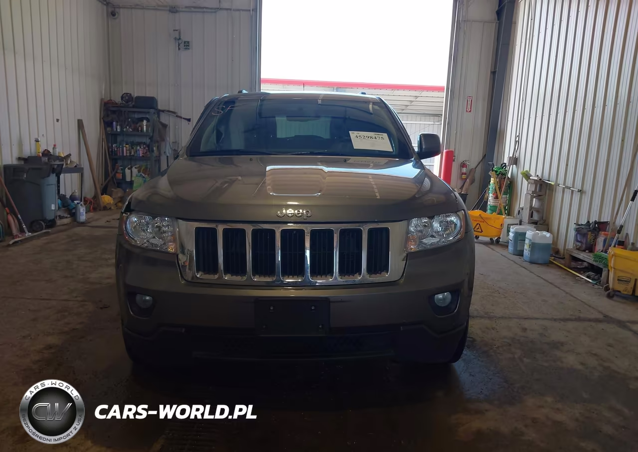 2013 Jeep Grand Cherokee Laredo VIN:1C4RJFAG0DC604400 - 12