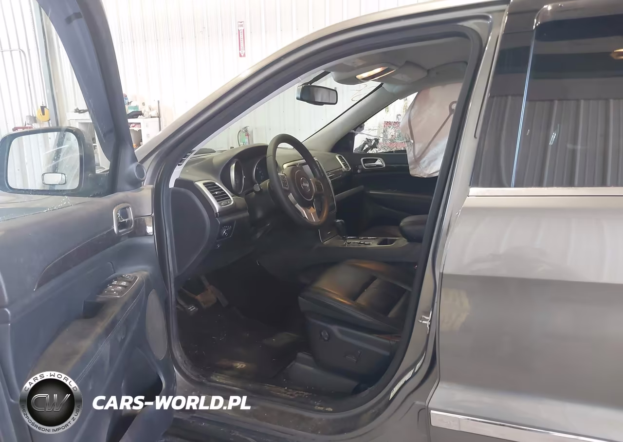 2013 Jeep Grand Cherokee Laredo VIN:1C4RJFAG0DC604400 - 5