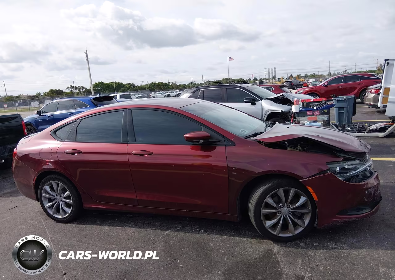 2015 Chrysler 200 S VIN:1C3CCCBB1FN651903 - 13