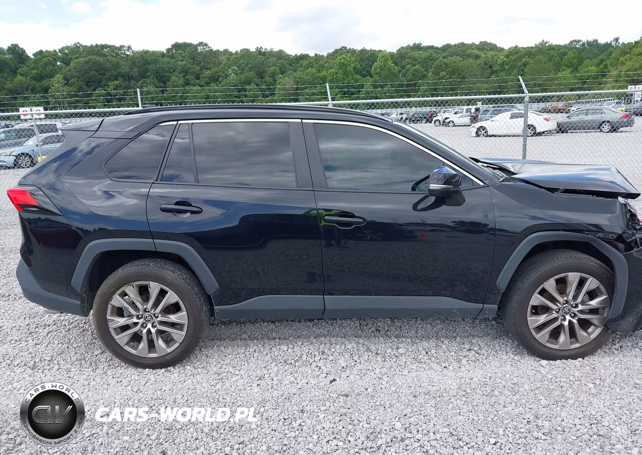 2022 Toyota Rav4 Xle Premium VIN:2T3C1RFV3NC194836 - 13