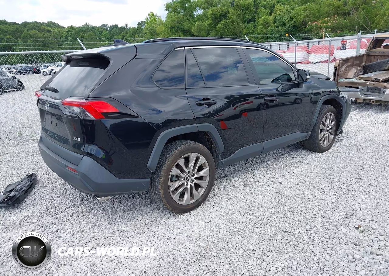 2022 Toyota Rav4 Xle Premium VIN:2T3C1RFV3NC194836 - 4