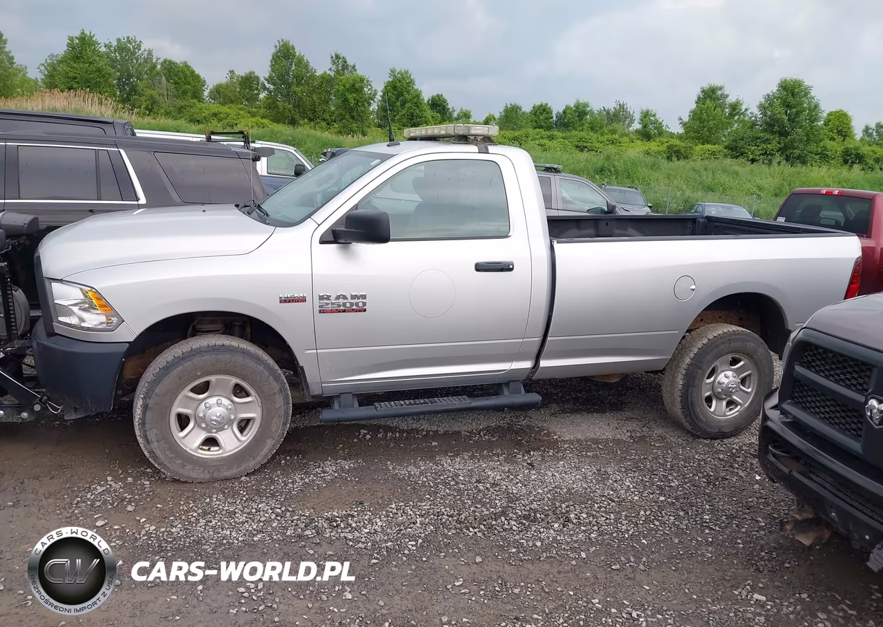 2018 Ram 2500 Tradesman 4X4 8' Box VIN:3C6LR5ATXJG363595 - 14