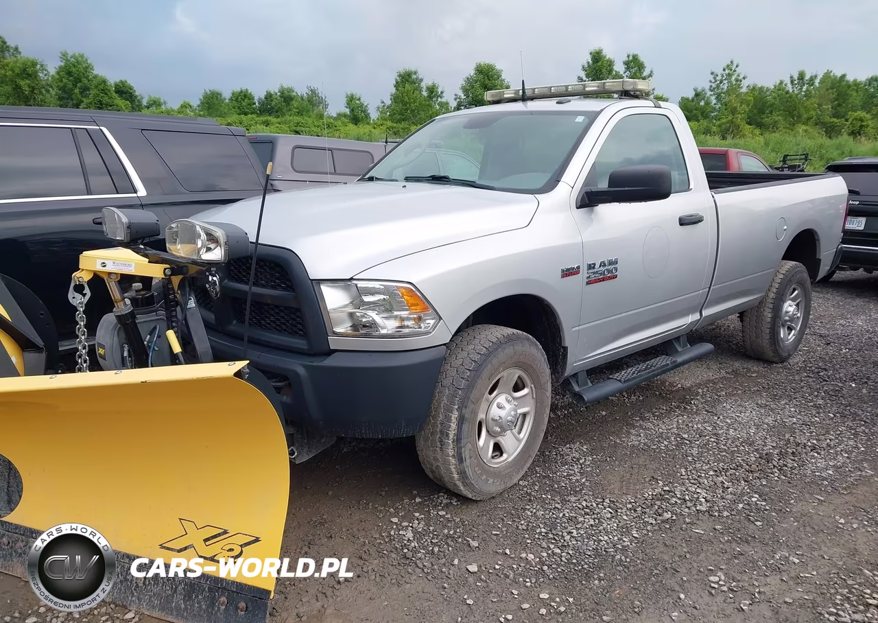 2018 Ram 2500 Tradesman 4X4 8' Box VIN:3C6LR5ATXJG363595 - 2