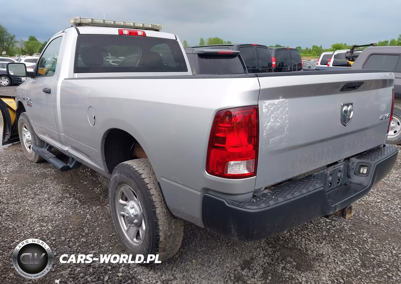2018 Ram 2500 Tradesman 4X4 8' Box VIN:3C6LR5ATXJG363595 - 3
