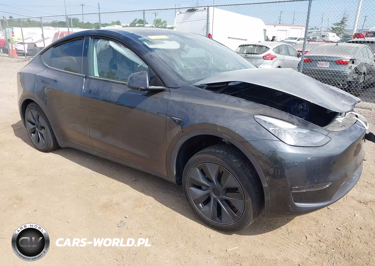 2025 Tesla Model Y Long Range Dual Motor Rear-Wheel Drive – zdjęcie 1 z 15