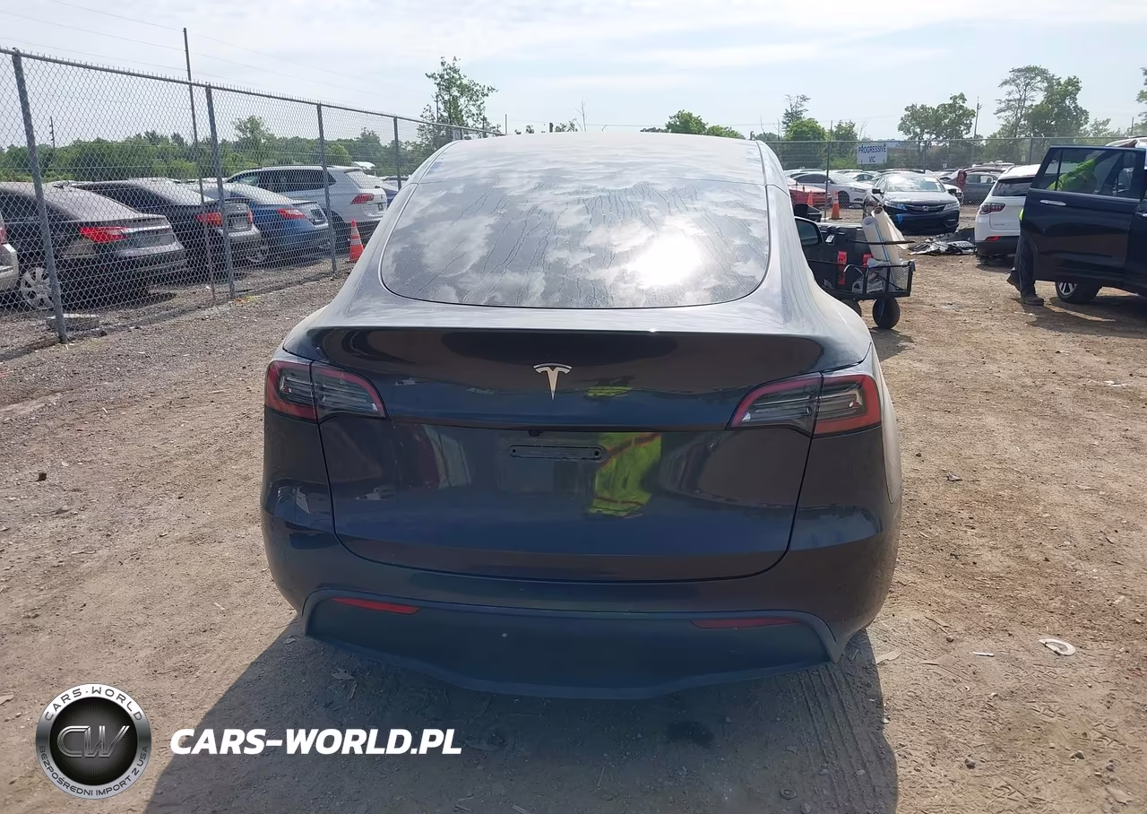 2025 Tesla Model Y Long Range Dual Motor Rear-Wheel Drive VIN:7SAYGDED7SF259917 - 15