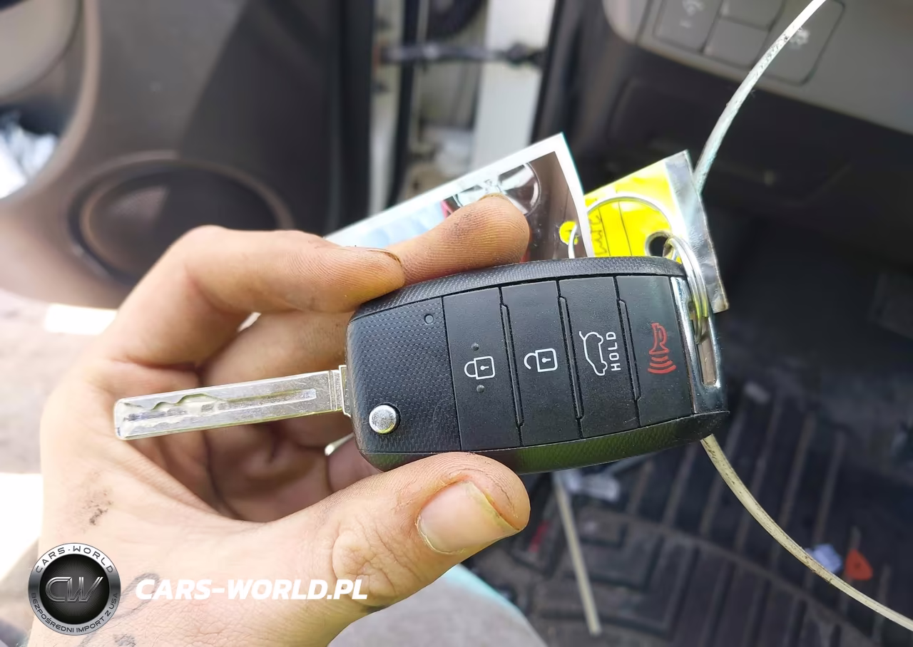 2016 Kia Soul + VIN:KNDJP3A58G7404368 - 11