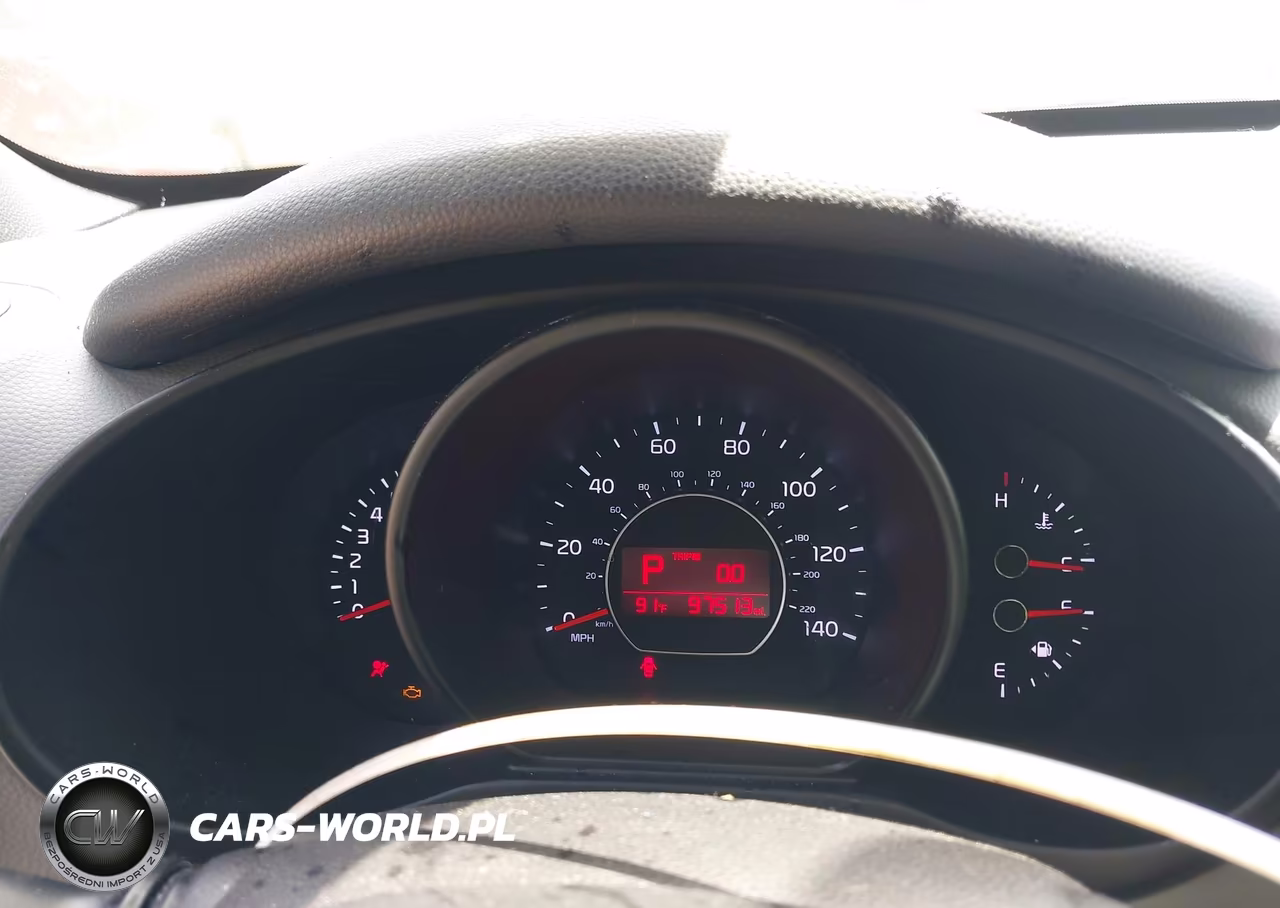 2016 Kia Soul + VIN:KNDJP3A58G7404368 - 7
