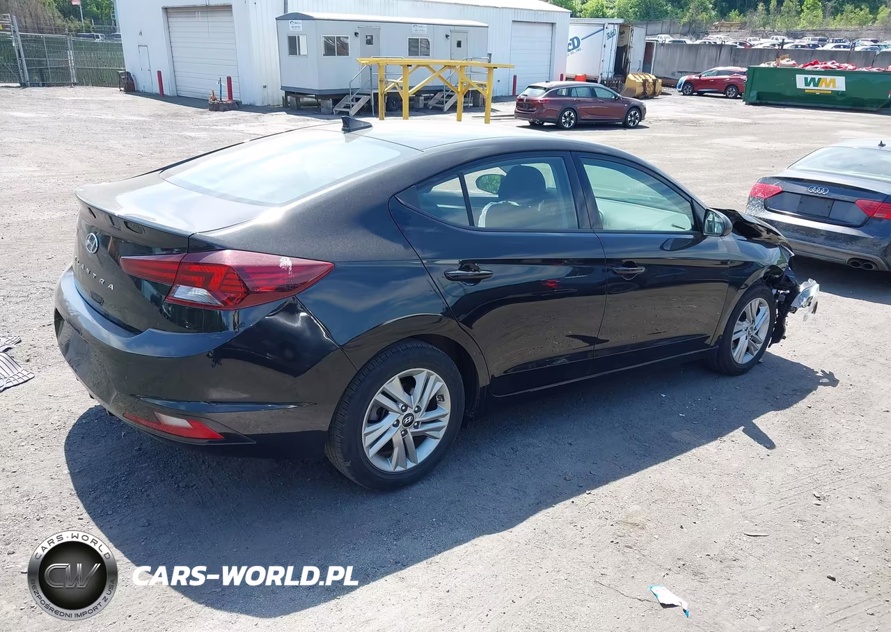 2020 Hyundai Elantra Sel VIN:5NPD84LF5LH545975 - 4