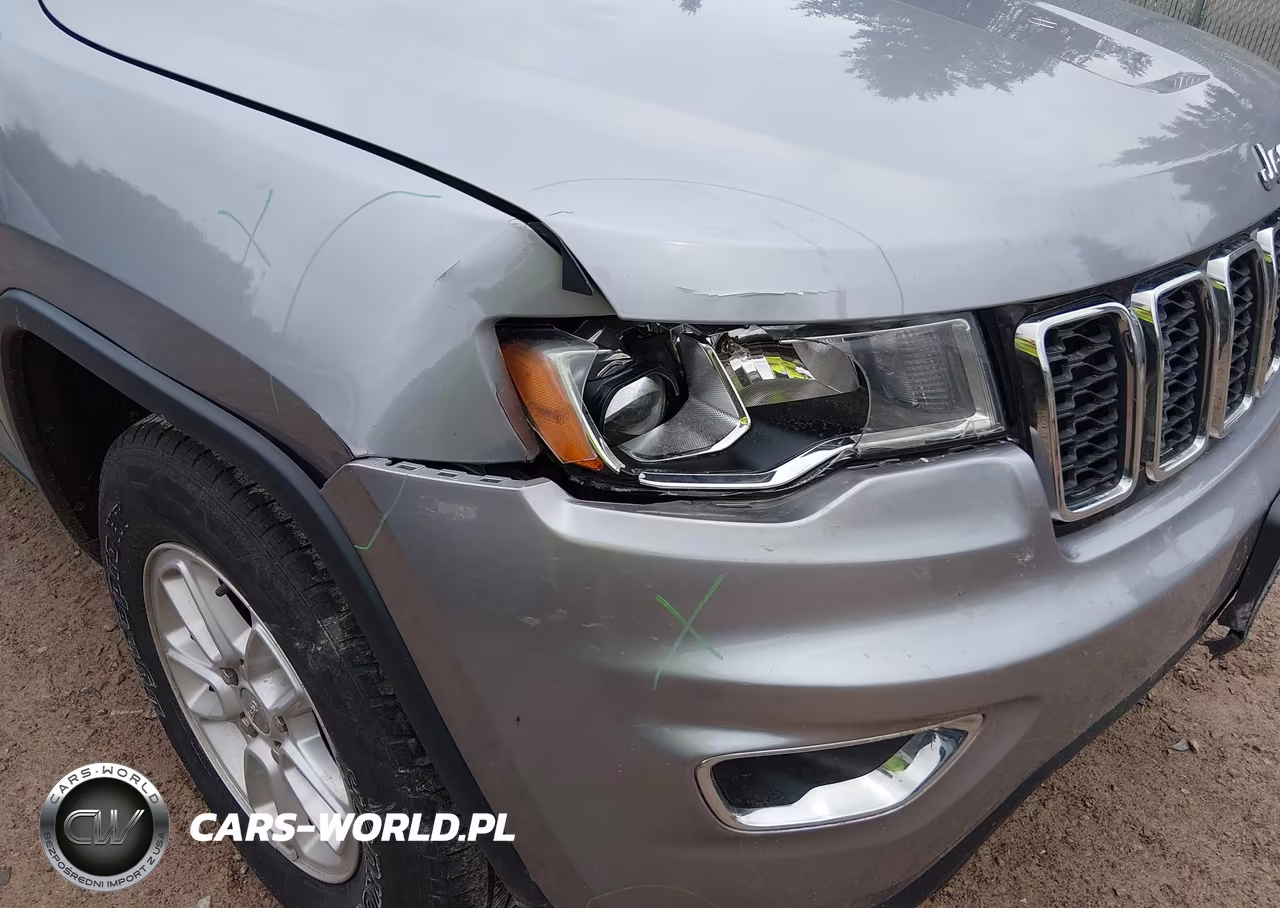 2018 Jeep Grand Cherokee Laredo E 4X4 VIN:1C4RJFAG8JC373600 - 6