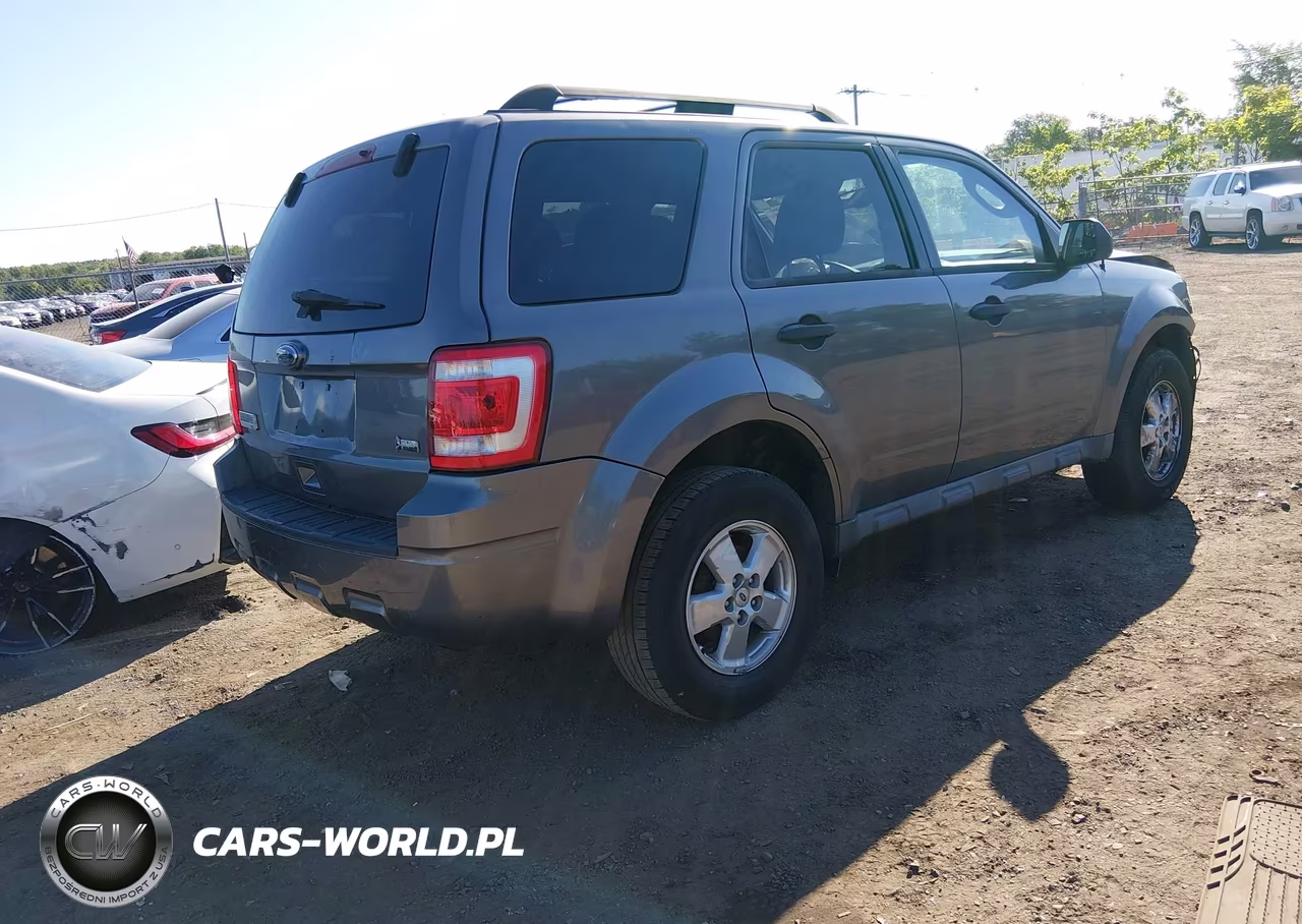 2010 Ford Escape Xlt VIN:1FMCU9DG0AKD48640 - 4