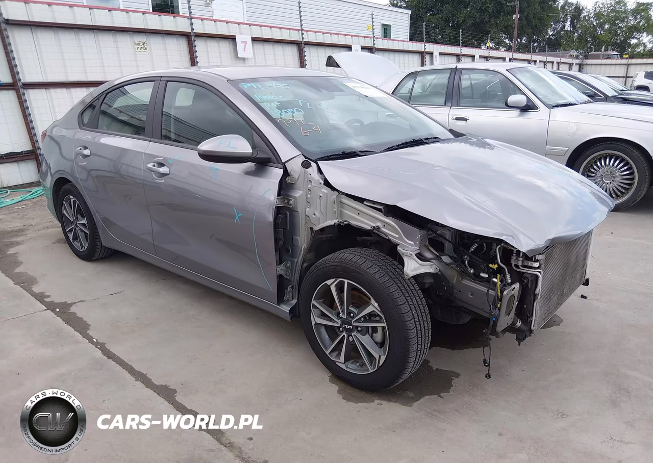 2024 Kia Forte Lxs – zdjęcie 1 z 19