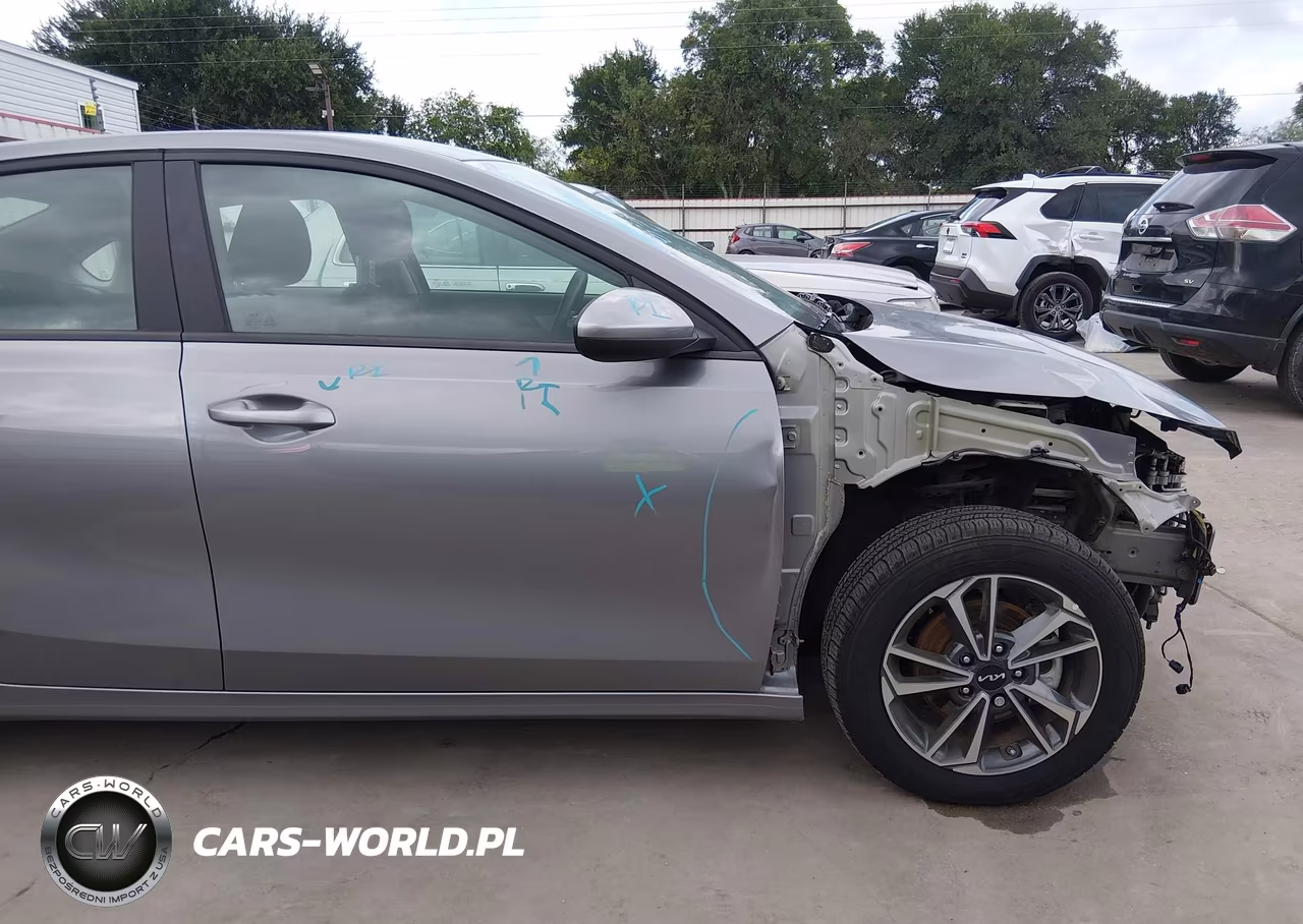 2024 Kia Forte Lxs VIN:3KPF24AD7RE764025 - 18