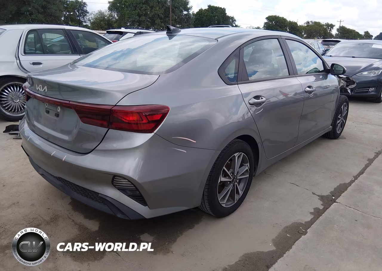 2024 Kia Forte Lxs VIN:3KPF24AD7RE764025 - 4