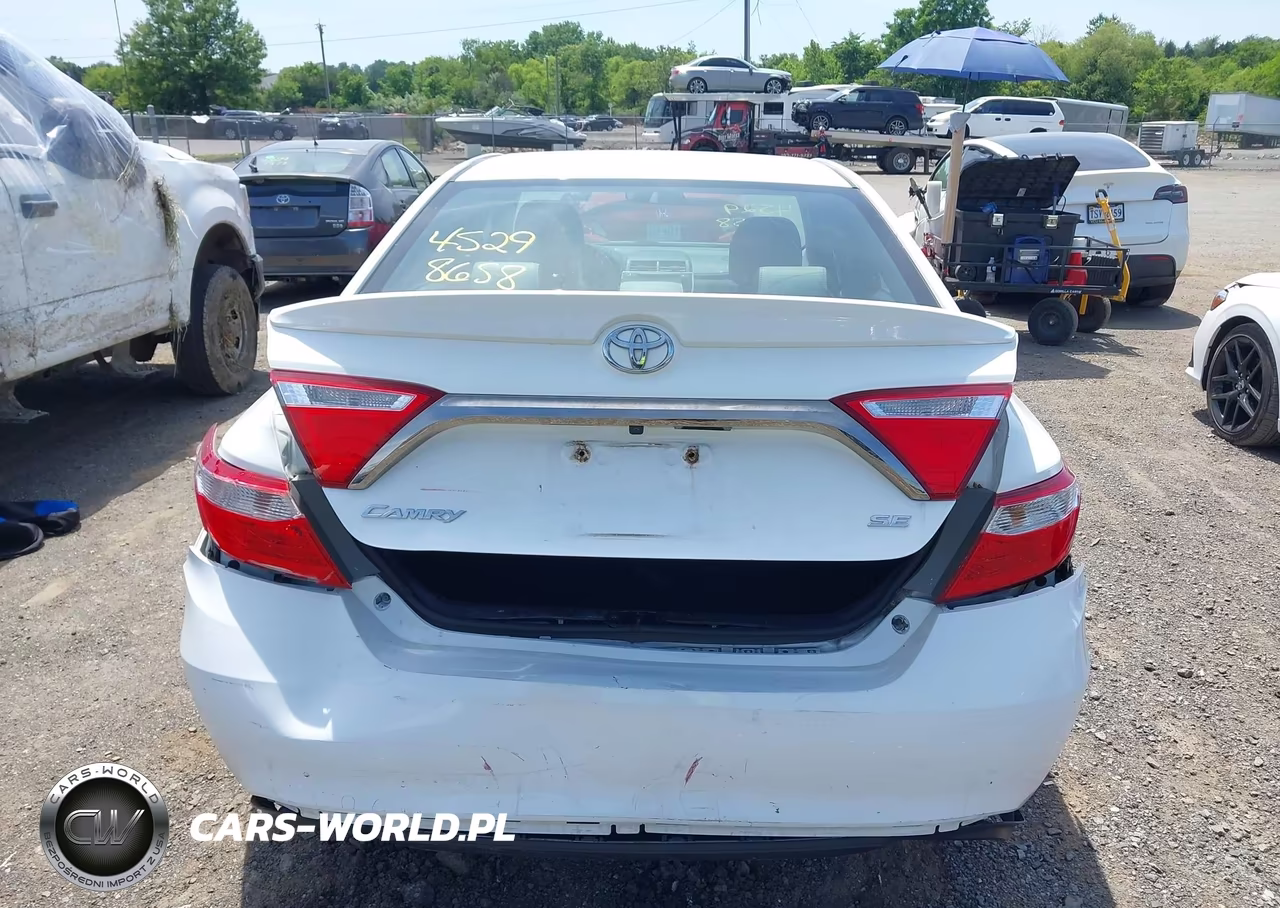 2017 Toyota Camry Se VIN:4T1BF1FK1HU810937 - 16