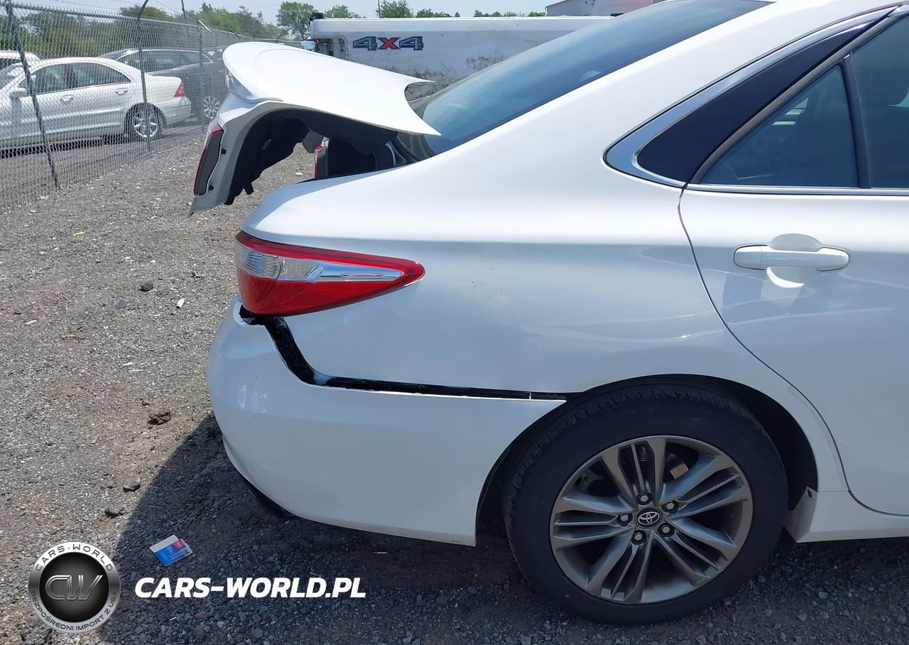 2017 Toyota Camry Se VIN:4T1BF1FK1HU810937 - 18