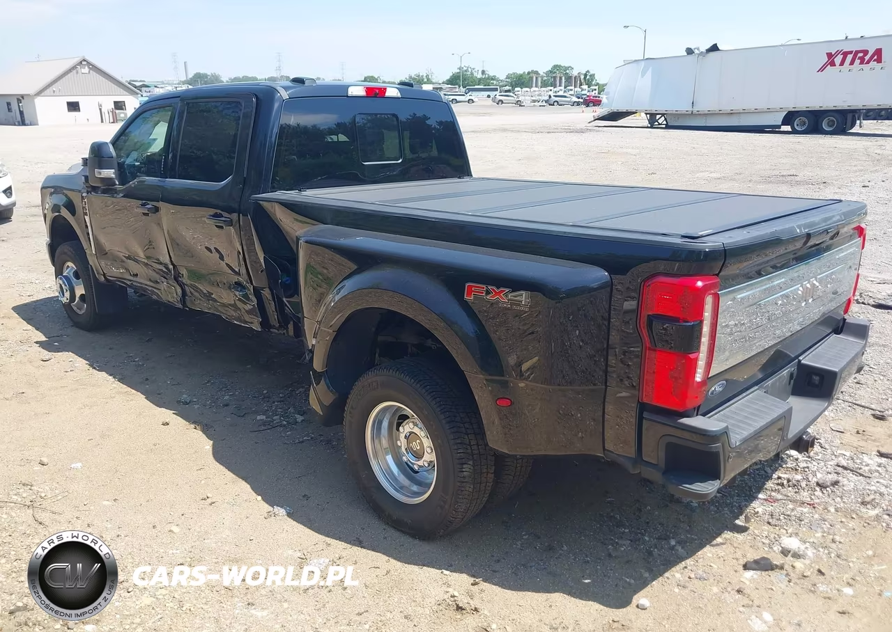 2024 Ford F-350 King Ranch VIN:1FT8W3DT1REF14978 - 3