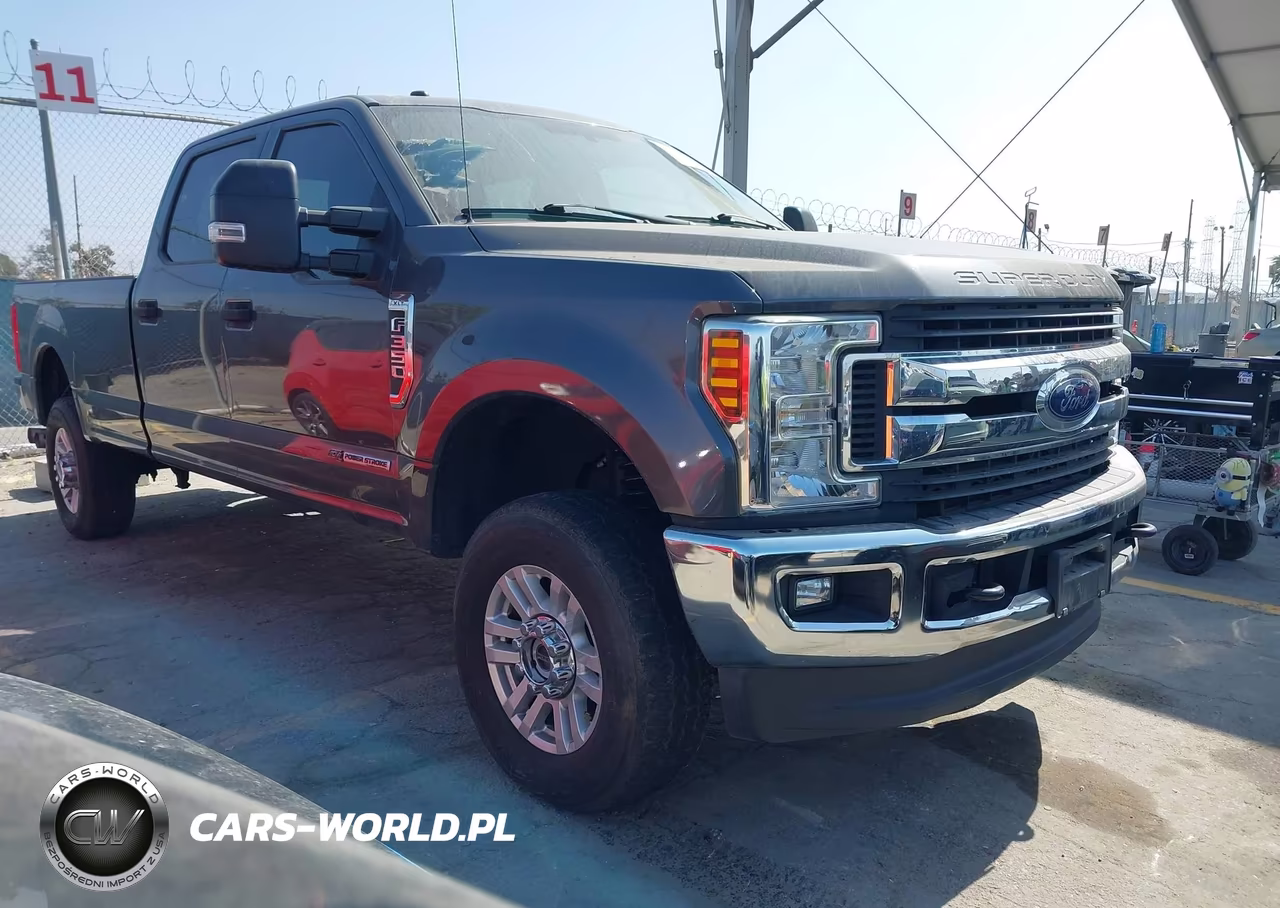 2018 Ford F-350 Xlt – zdjęcie 1 z 17