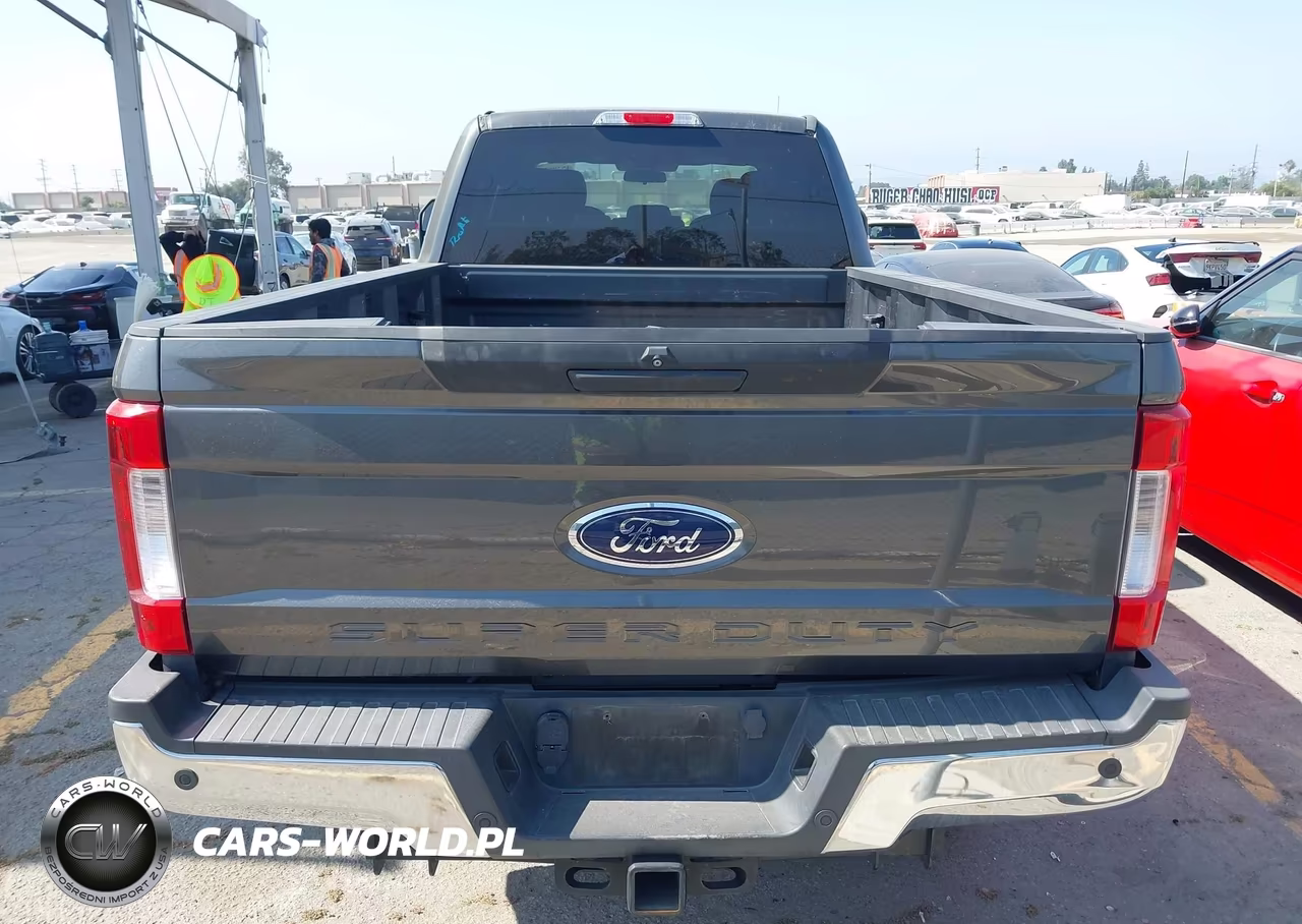 2018 Ford F-350 Xlt VIN:1FT8W3BT4JEC91875 - 15
