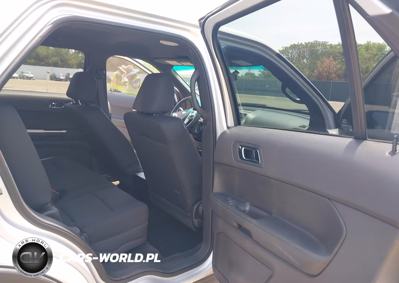 2015 Ford Utility Police Interceptor VIN:1FM5K8AR7FGC16449 - 8