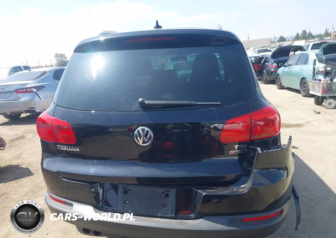 2017 Volkswagen Tiguan 2.0T Wolfsburg Edition VIN:WVGSV7AX4HK001226 - 16