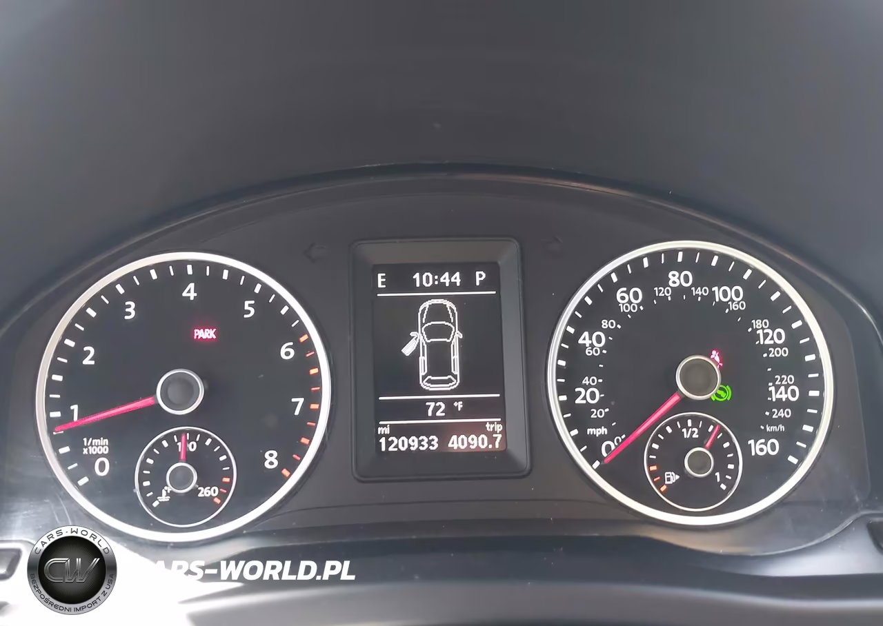 2017 Volkswagen Tiguan 2.0T Wolfsburg Edition VIN:WVGSV7AX4HK001226 - 7