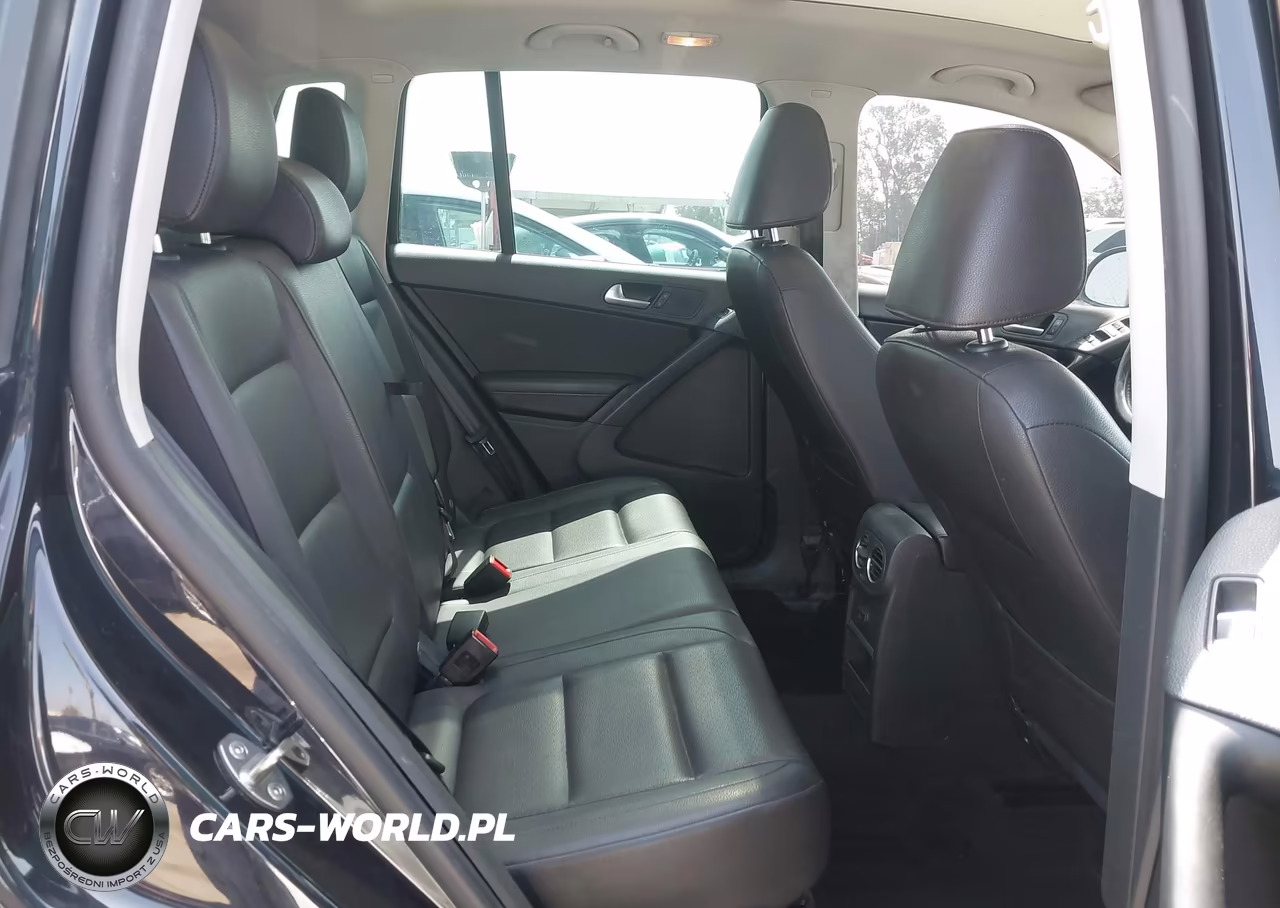 2017 Volkswagen Tiguan 2.0T Wolfsburg Edition VIN:WVGSV7AX4HK001226 - 8