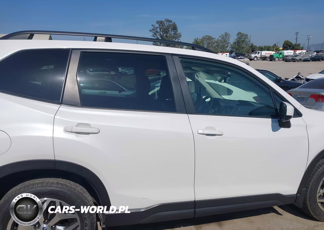 2021 Subaru Forester Premium VIN:JF2SKAJC0MH452086 - 13