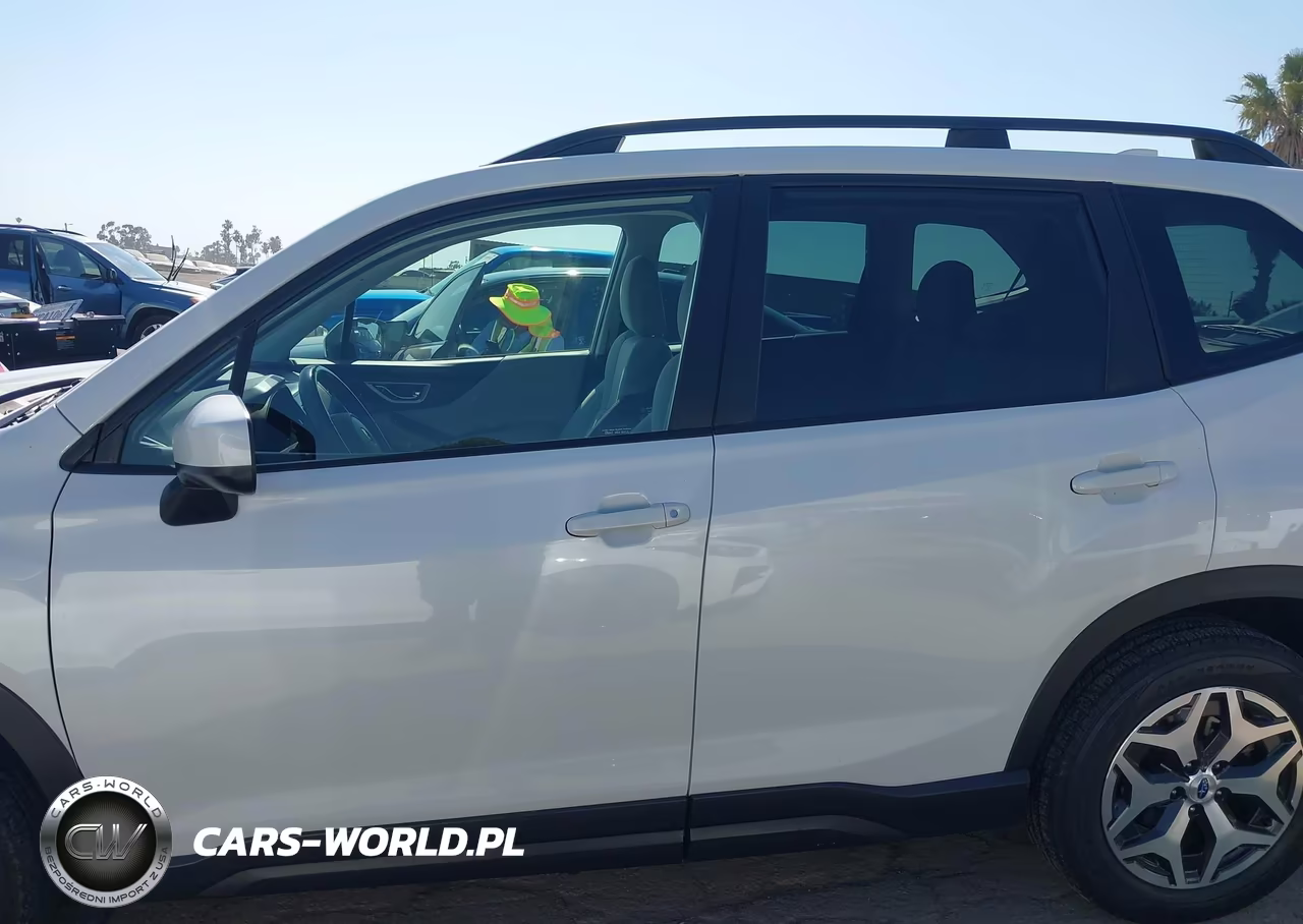 2021 Subaru Forester Premium VIN:JF2SKAJC0MH452086 - 14