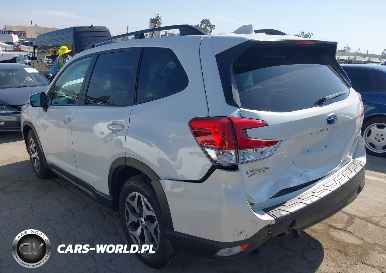2021 Subaru Forester Premium VIN:JF2SKAJC0MH452086 - 3