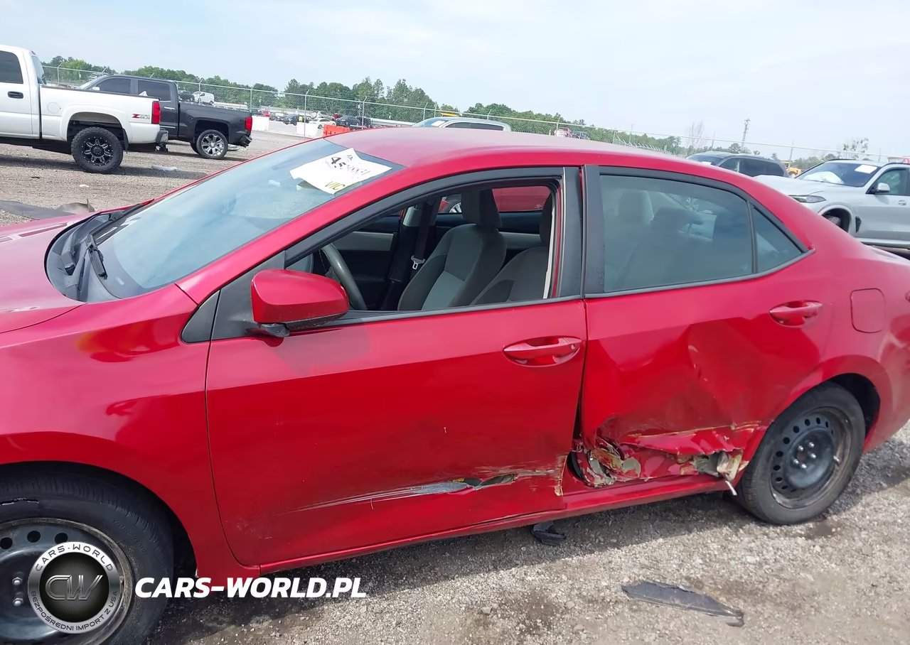 2018 Toyota Corolla Le VIN:5YFBURHE3JP802924 - 6