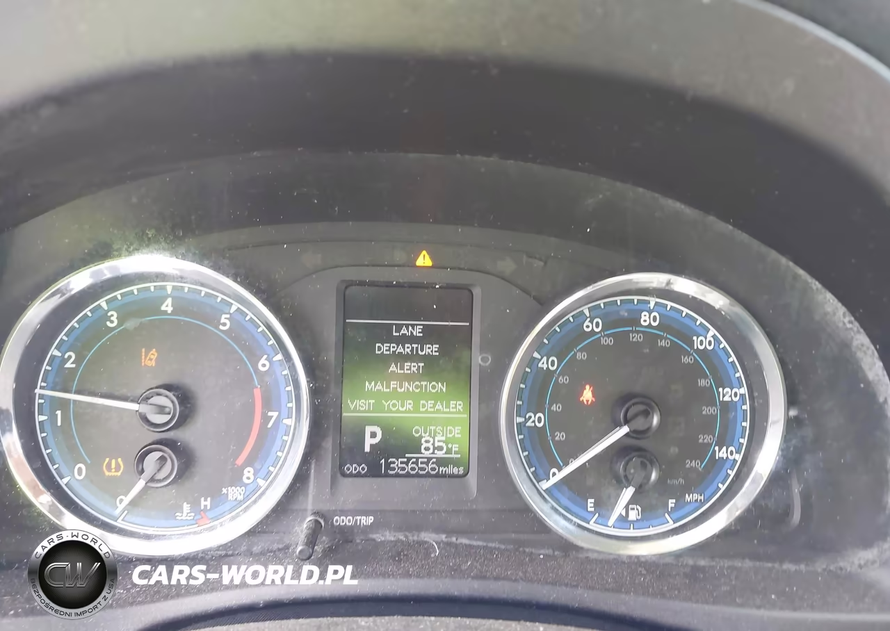 2018 Toyota Corolla Le VIN:5YFBURHE3JP802924 - 7