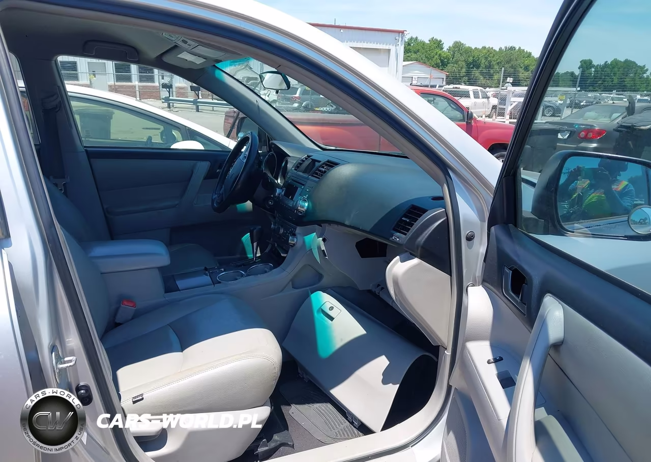 2012 Toyota Highlander VIN:5TDZA3EH8CS022883 - 5