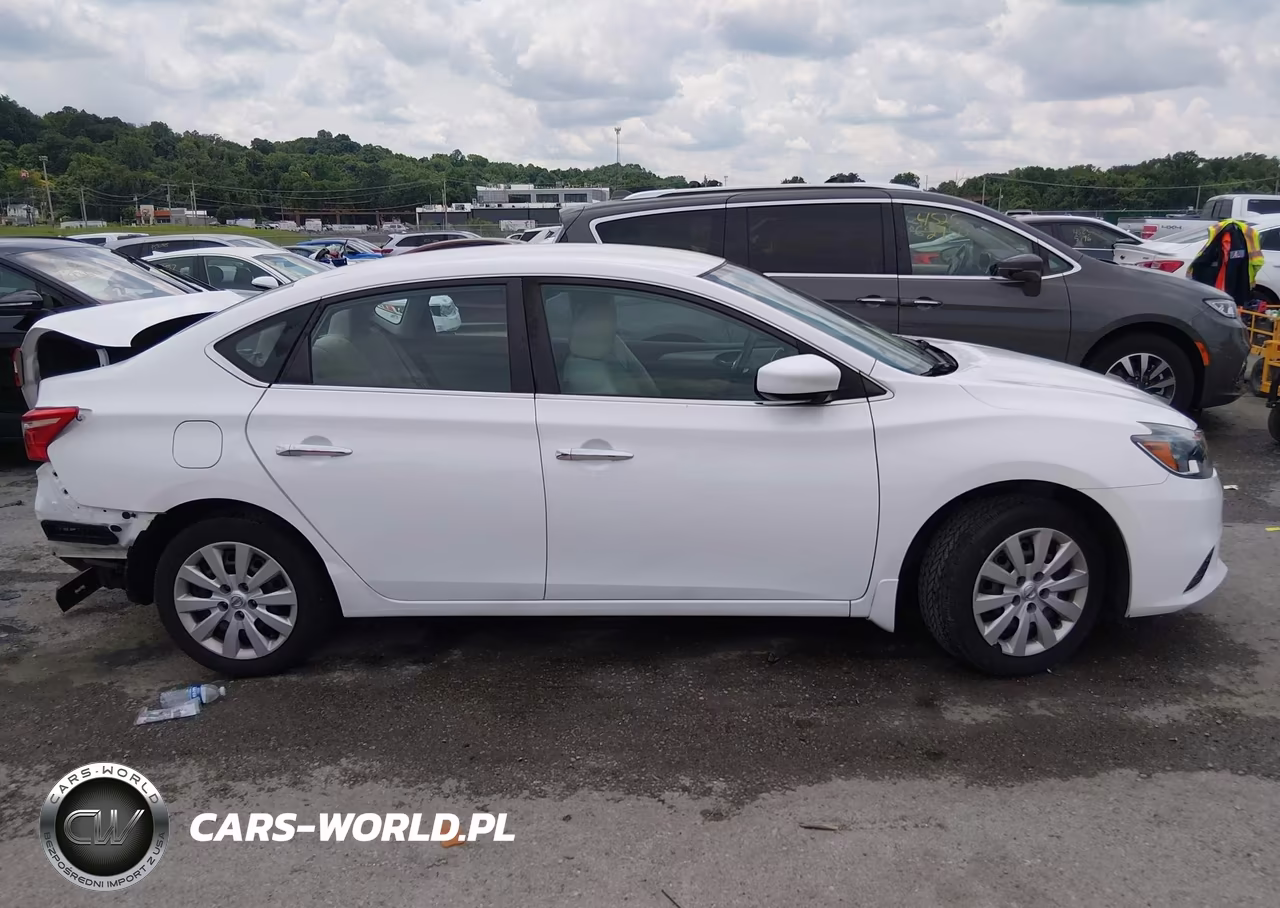 2017 Nissan Sentra S VIN:3N1AB7AP2HY252324 - 14