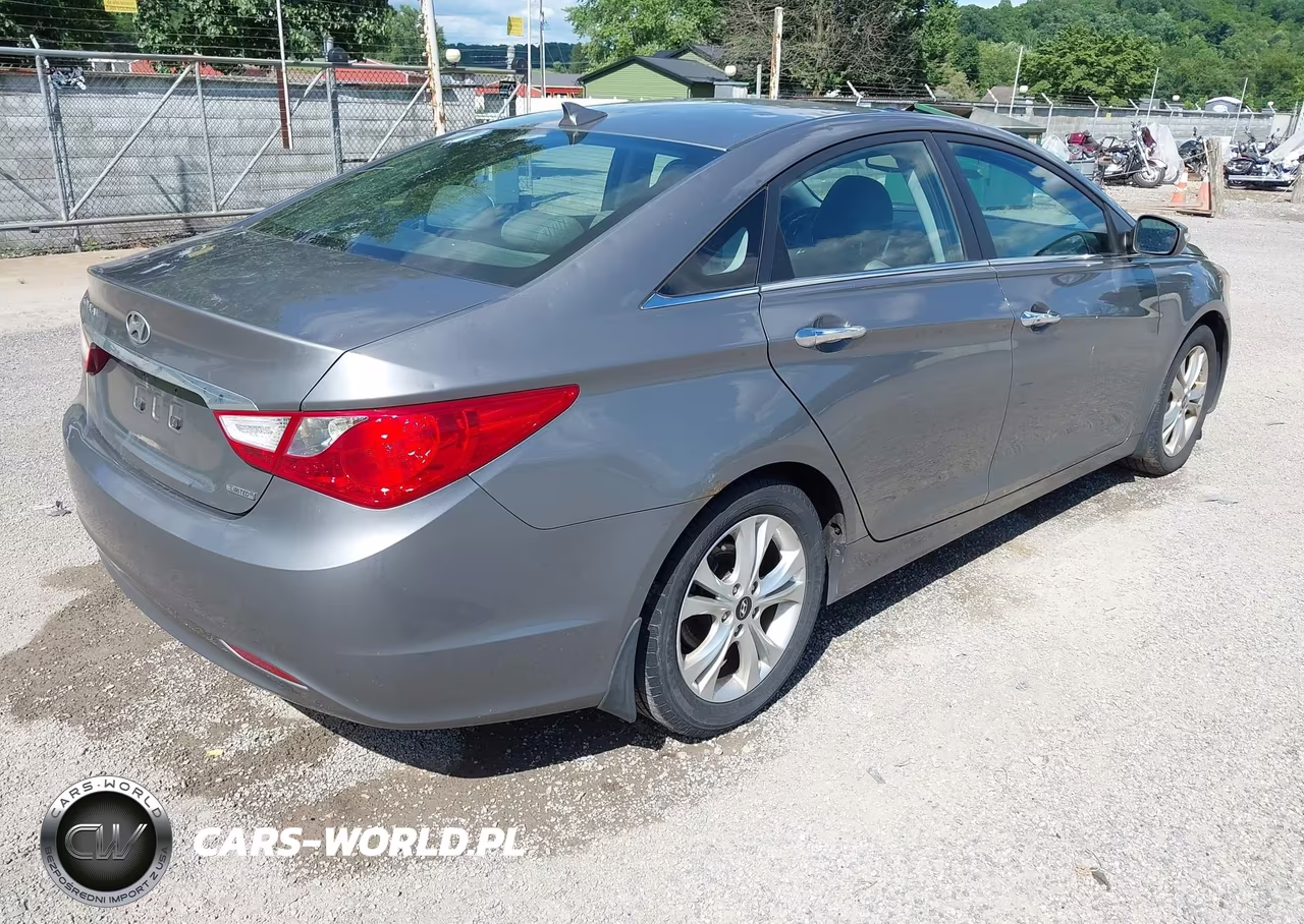 2013 Hyundai Sonata Limited VIN:5NPEC4AC5DH786142 - 4