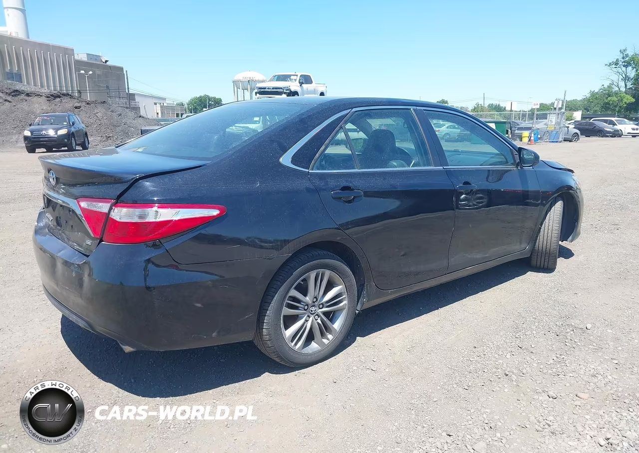 2017 Toyota Camry Se VIN:4T1BF1FKXHU722503 - 4