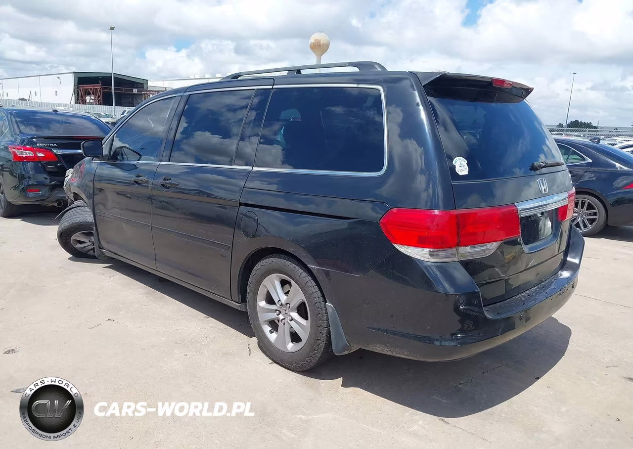 2008 Honda Odyssey Touring VIN:5FNRL38908B002198 - 3