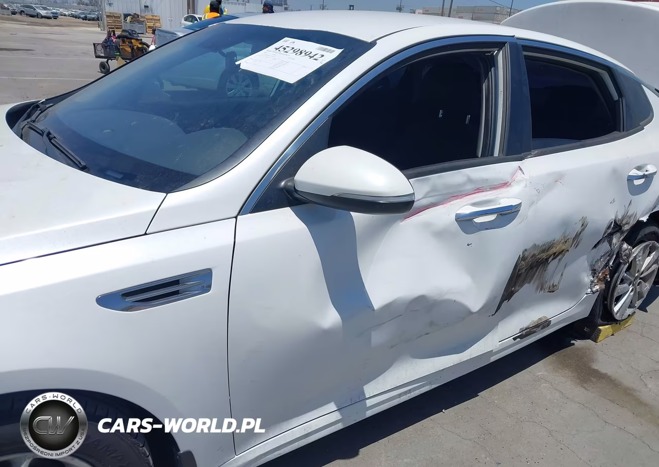 2016 Kia Optima Lx VIN:KNAGT4L32G5095724 - 6