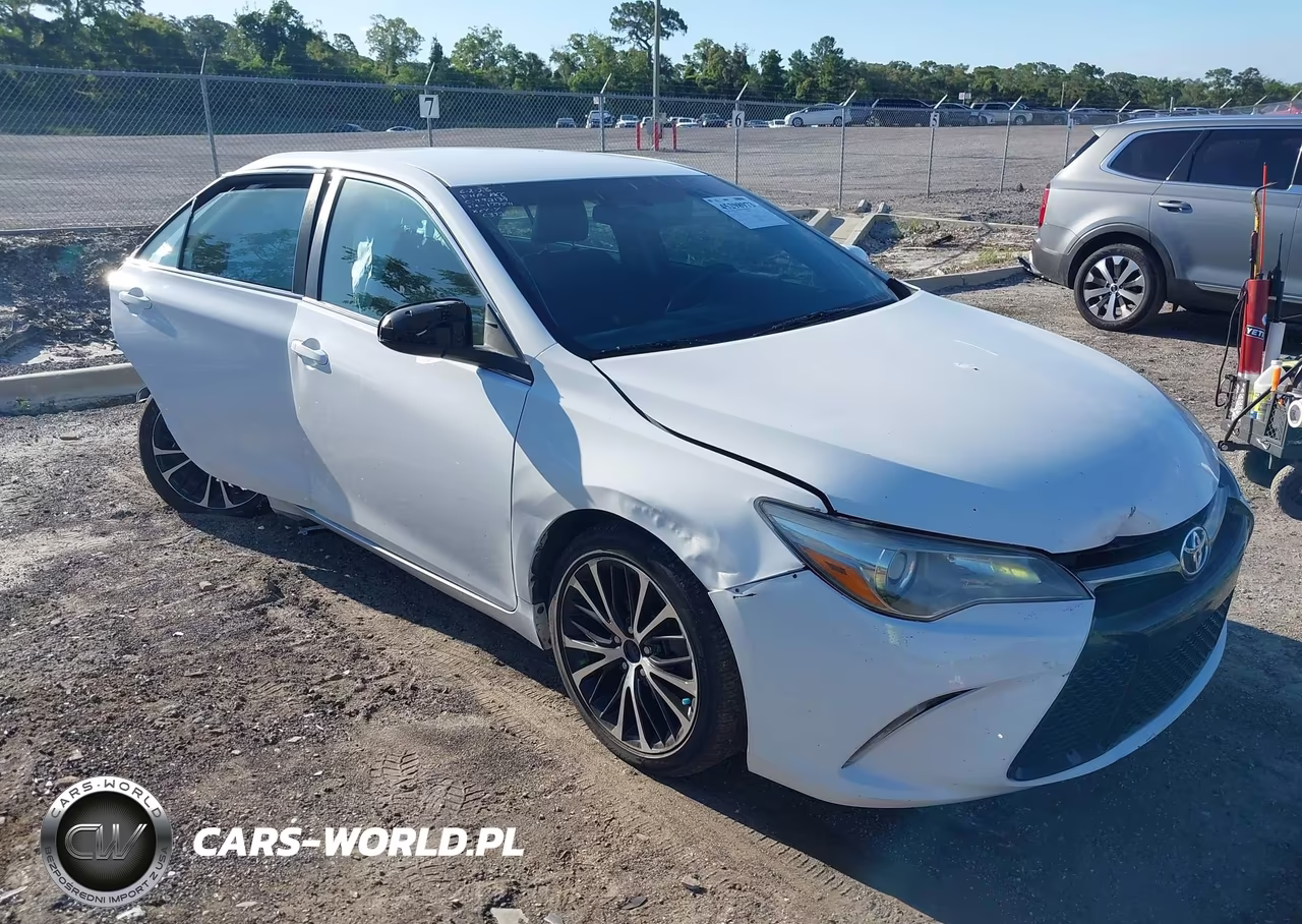 2016 Toyota Camry Se – zdjęcie 1 z 16