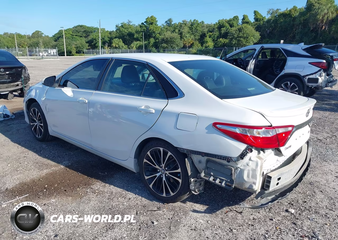 2016 Toyota Camry Se VIN:4T1BF1FK3GU177341 - 3