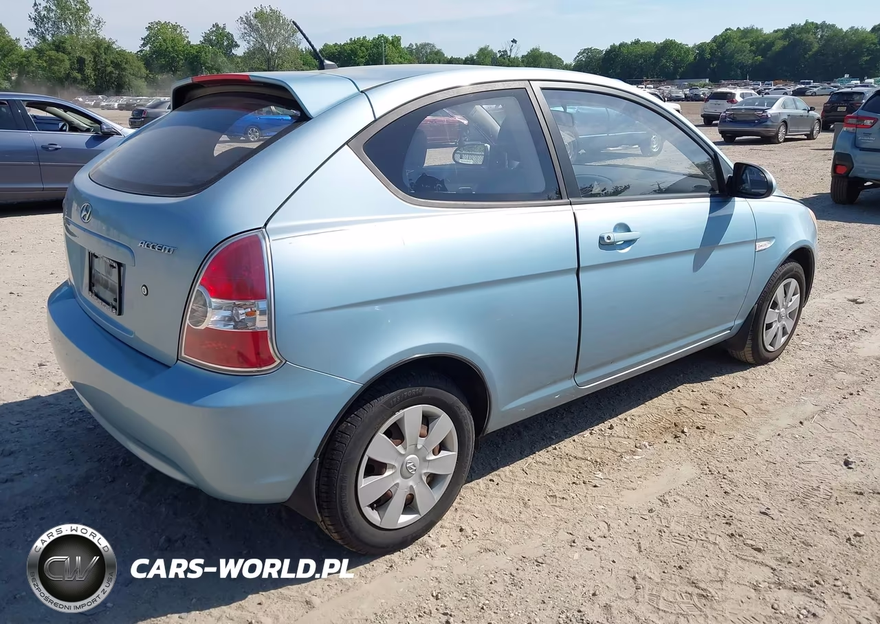 2007 Hyundai Accent Gs VIN:KMHCM36C37U014056 - 4