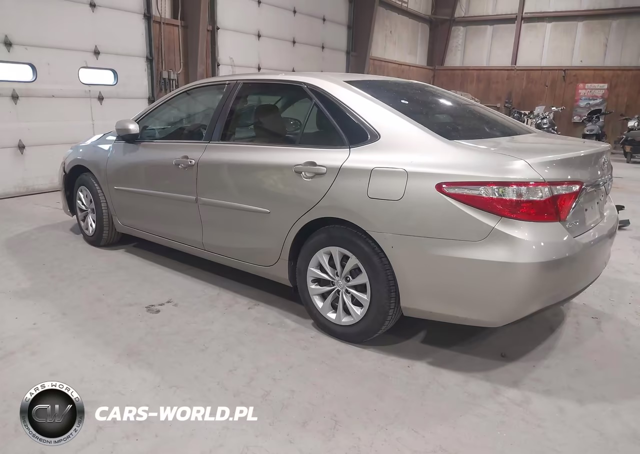 2016 Toyota Camry Le VIN:4T4BF1FK9GR562909 - 3