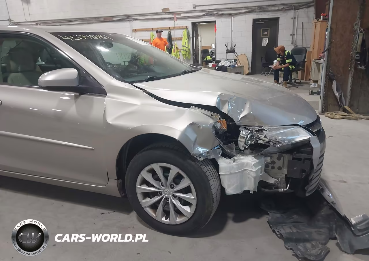 2016 Toyota Camry Le VIN:4T4BF1FK9GR562909 - 6