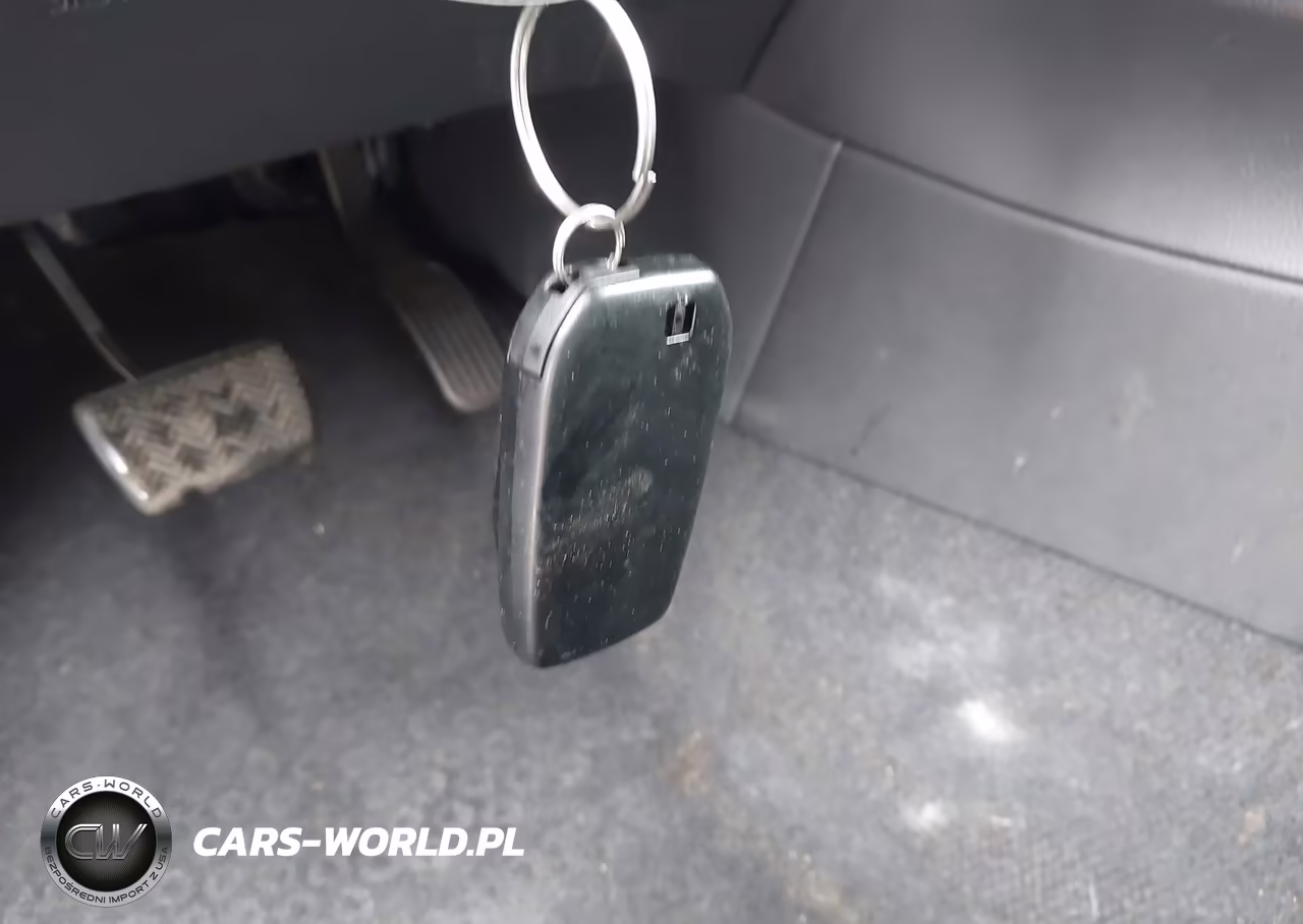 2025 Toyota Corolla Cross Xle VIN:7MUEAABGXSV128013 - 11