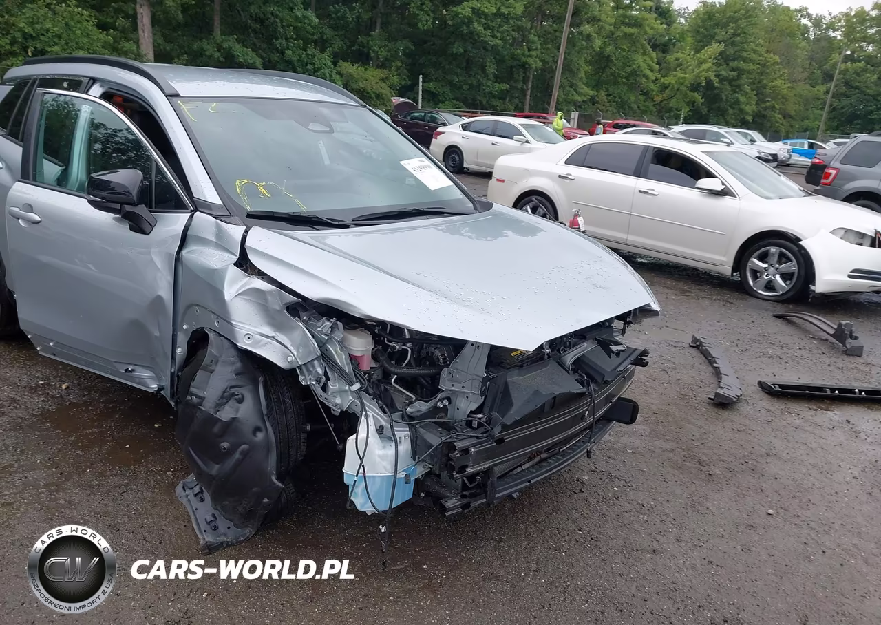 2025 Toyota Corolla Cross Xle VIN:7MUEAABGXSV128013 - 6